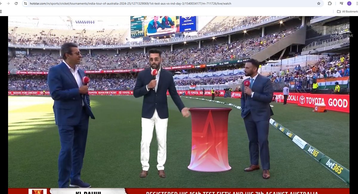 lokeshkasi's tweet image. #IndiavsAustralia
#DisneyPlusHS 
This is so funny. Murai Vijay is in the air.