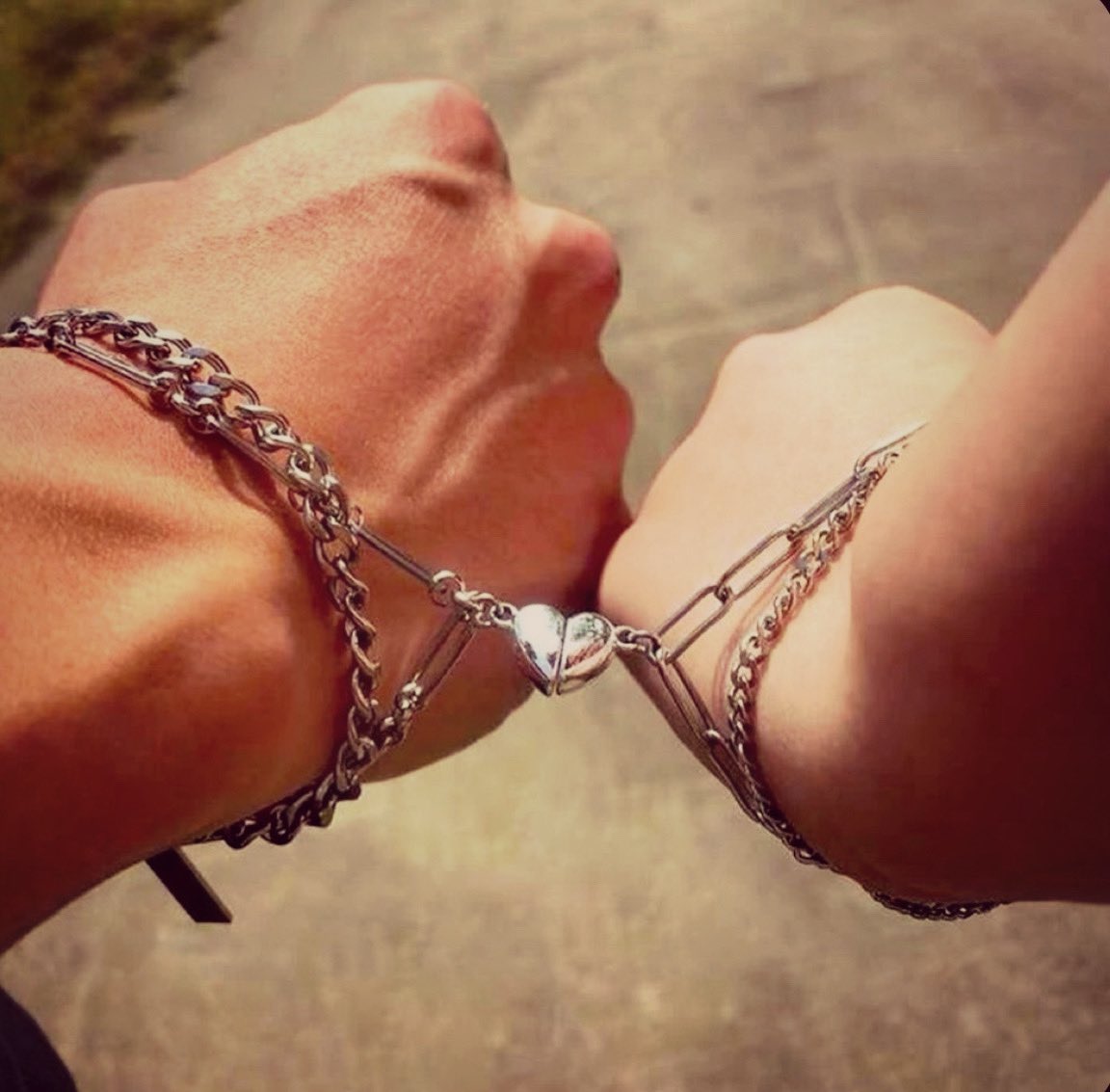 <a href="/DeathlyDecay/">Indie Davis.</a>