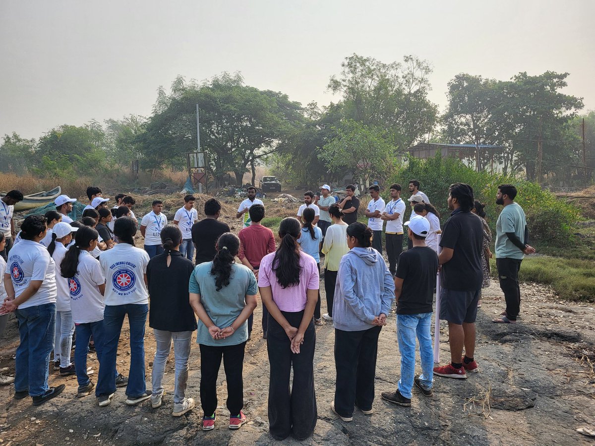 dharmeshbarai's tweet photo. Week 223 #MangrovesCleanup Drive
Coastal conservation is essential now more than ever.
These plants are rare and vital, and we must protect them for future generations through collective action.

We cannot combat climate change without working together. 
#climate
#Election2024 https://t.co/bTL47VGlEZ