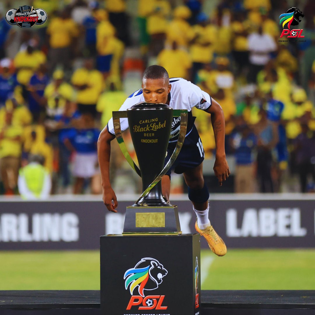 Football__Stage's tweet photo. Congratulations Kokora 👏🏾👏🏾👏🏾

You have worked really hard to get here, you suffered setbacks but you soldiered on and I’m happy to see you starting to reap the rewards of your hard work and dedication. https://t.co/JyOyhtLDZa