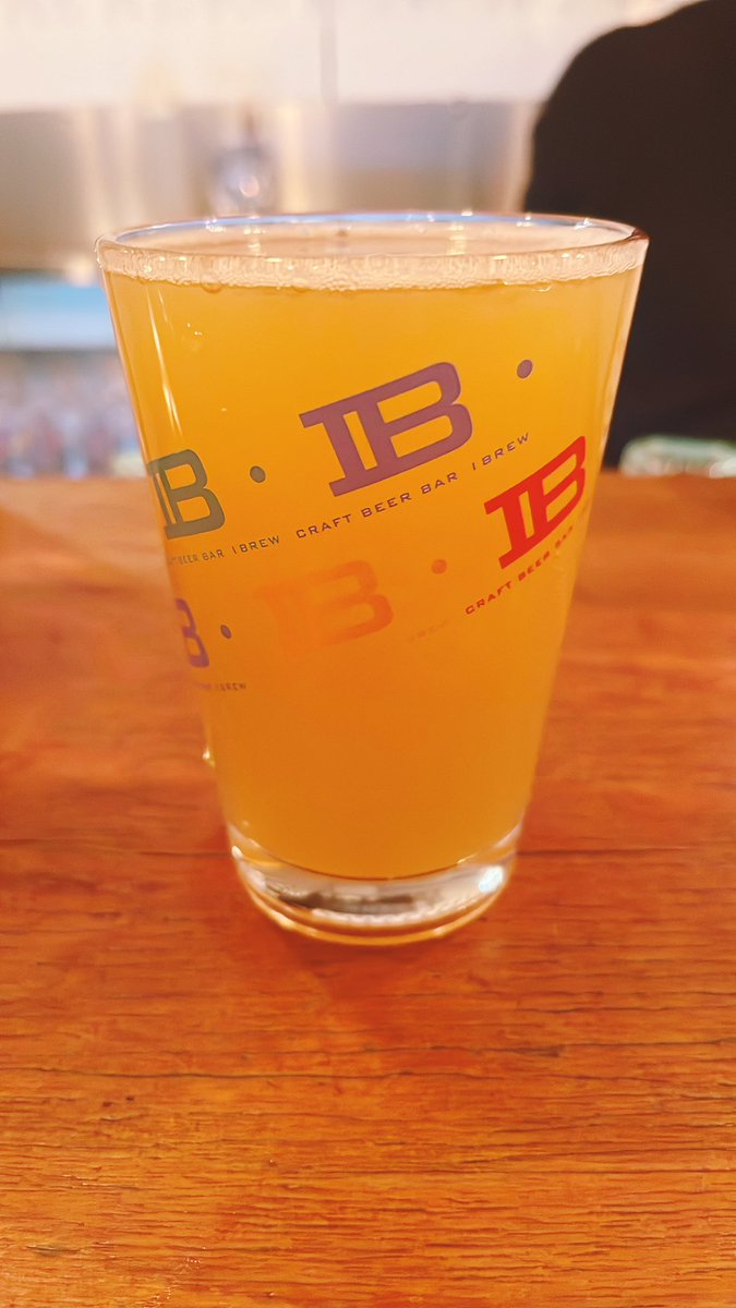 WP19san's tweet photo. 秋葉原のIBREWさんでGRANDLINEのTTOをしてるということで行ってみた

飲んだのは、

•Mr. Gentleman
•Fruits Chance

どちらも美味い

Fruits Chanceは甘すぎずスッキリ。
甘いのが苦手な人も甘いのが好きな人も好きなビールだと思う

久しぶりにこっちに来たので後何軒か行こう

#grandlinebrewing https://t.co/3F6QpBDFlZ