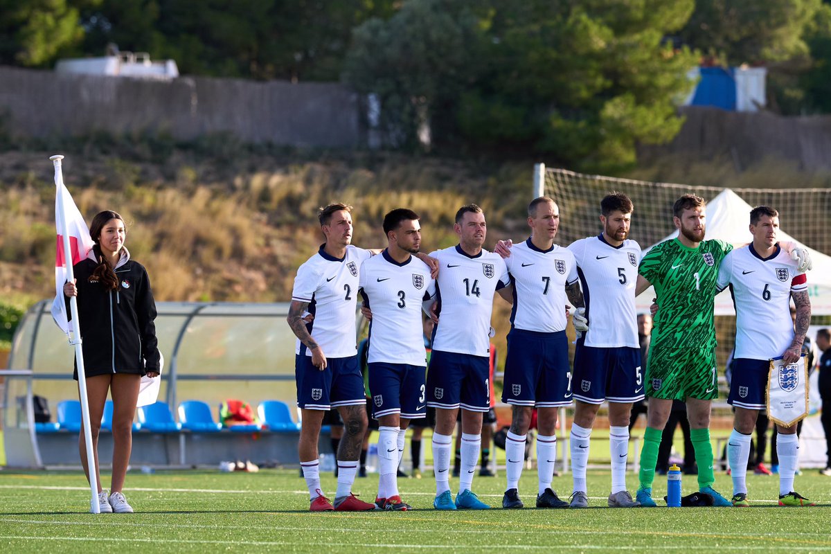 Harry Baker tweet media