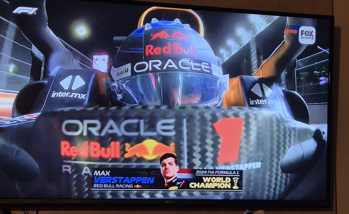 Sebastián 💙💛💙 tweet media