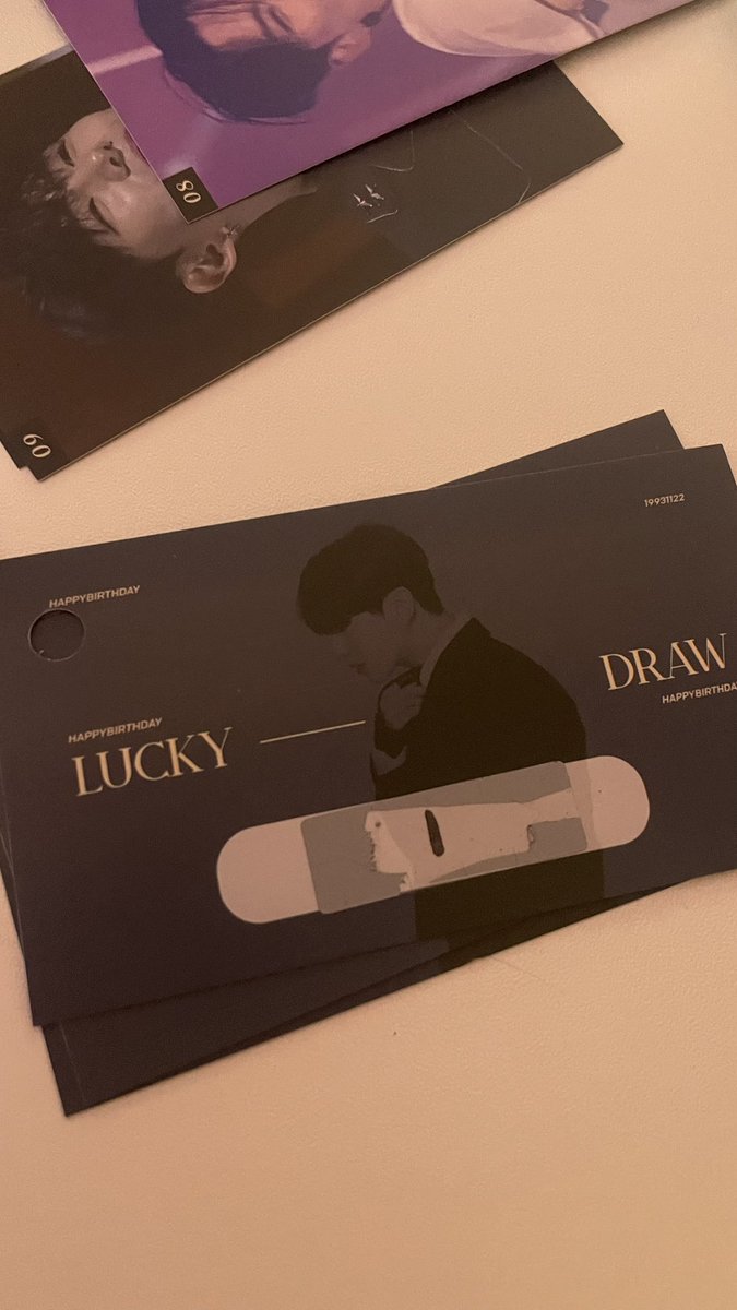 심야식당, 여기가 가장 좋았움
분위기 짱, 액자 짱, 럭드 짱, 햄슥이 앞에 치킨 있는 거 짱
럭드 1등도 매우 기뻤고 다 친절하시고 너무 좋은 기억 뿐🫶정말 너무너무 좋았어요🙈
카페 안 보면서 눈물 와라라락🧡

#사랑하고_빠뻐이 #고든햄쥑의_생일파티