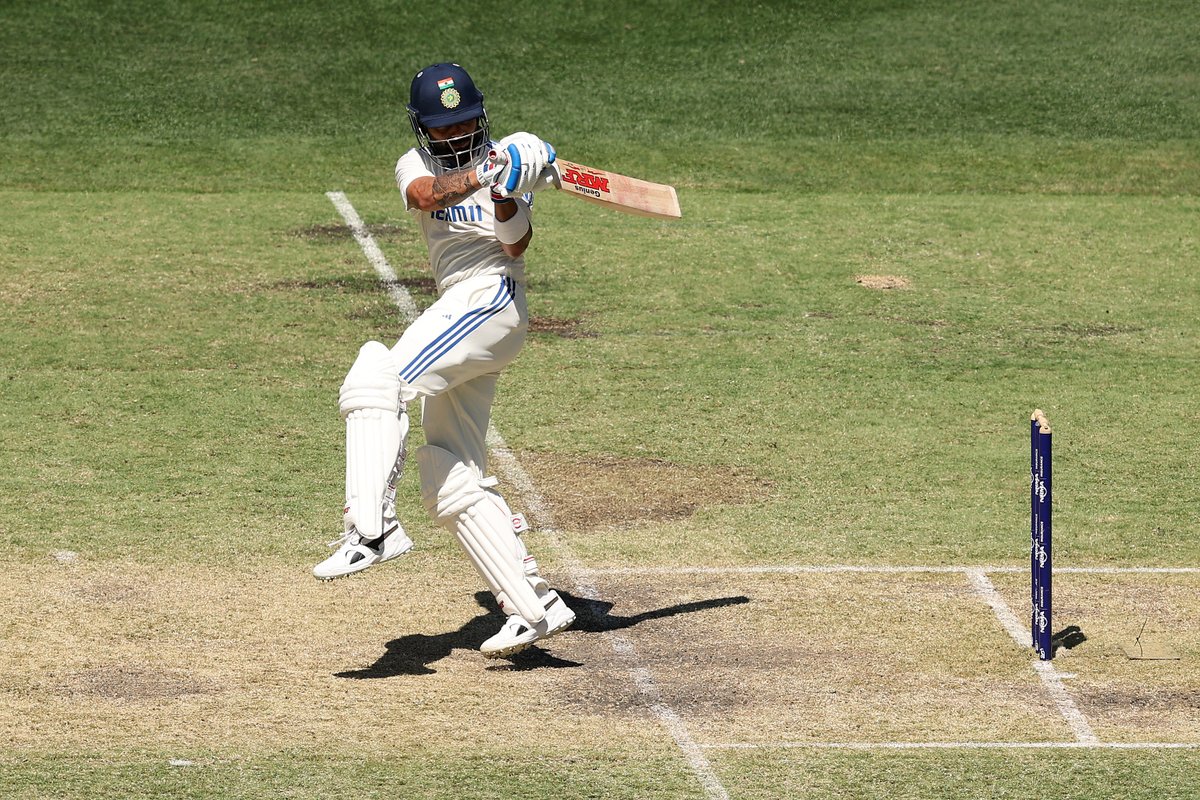 BCCI's tweet photo. FIFTY!

A well made half-century by @imVkohli. His 32nd in Test cricket 👏👏

Fifth on Australian soil.

Live - https://t.co/gTqS3UPruo… #AUSvIND https://t.co/05HG0XdJKu
