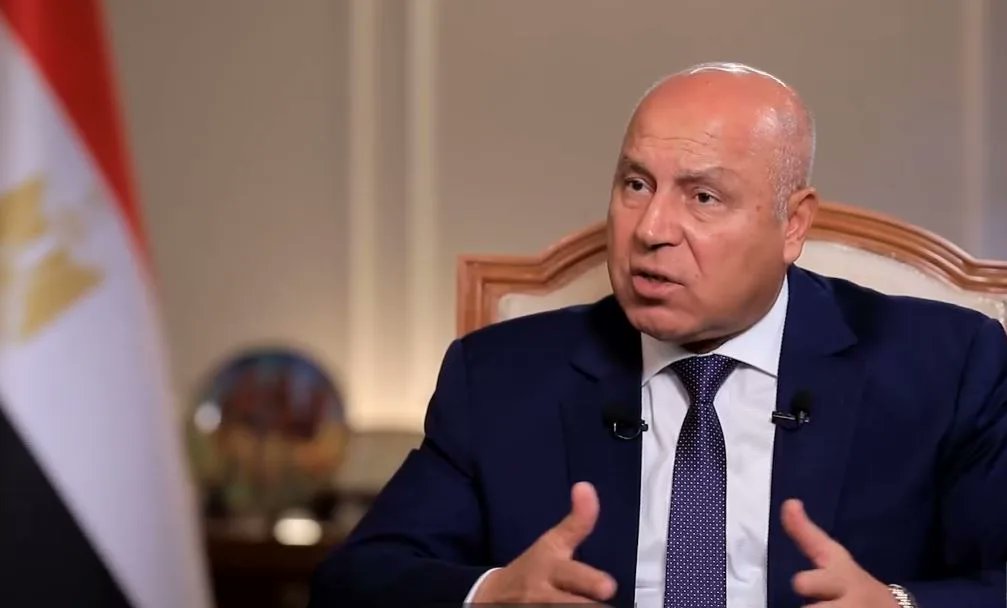 SudanHorizon's tweet image. Egypt reaffirms support for Arab nations, with plans to boost trade, transport, and ties with Sudan for regional stability and shared growth. #EgyptSudan #ArabUnity

Read More: sudanhorizon.com/kamel-al-wazir…