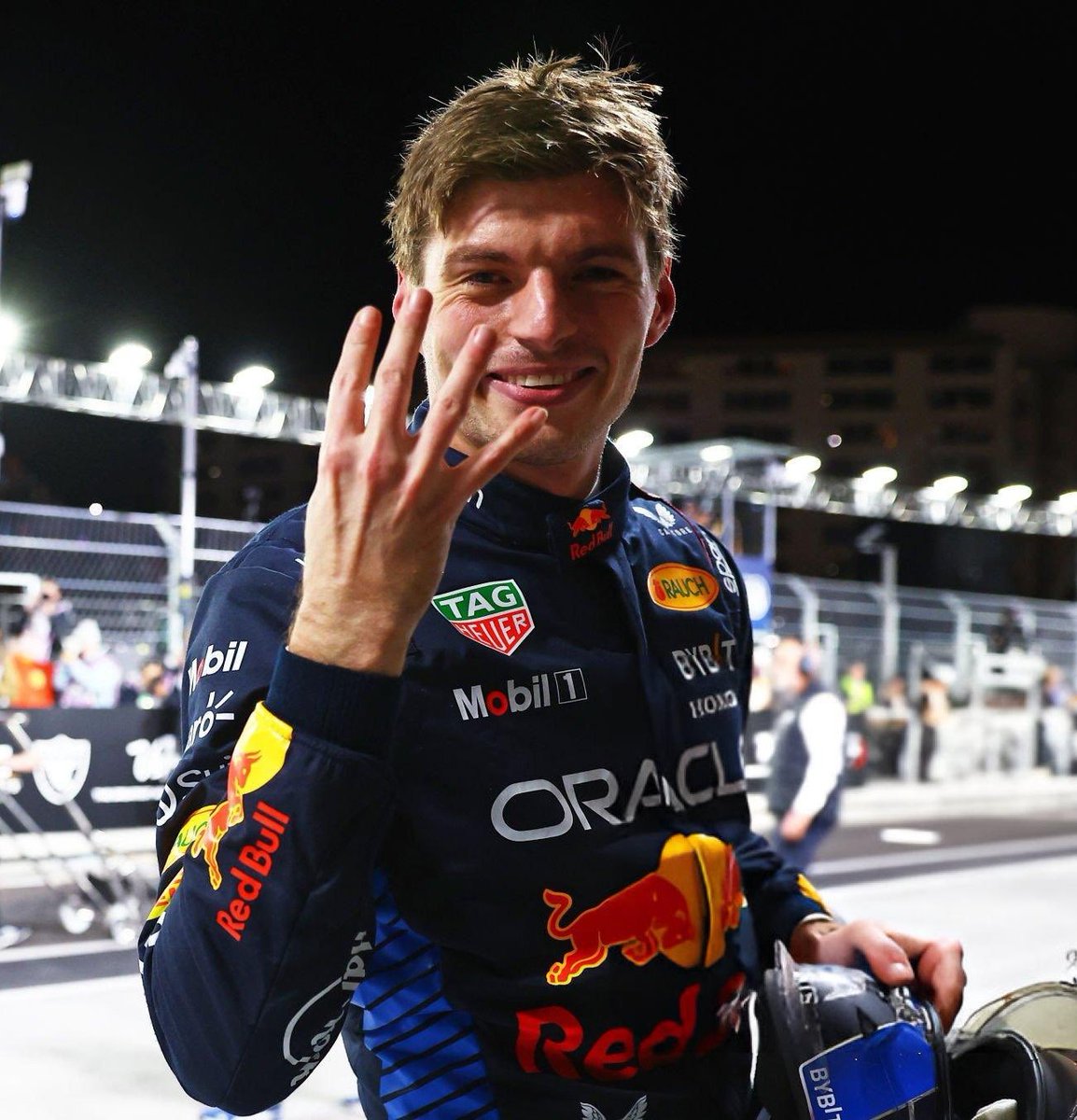 elmejordelresto's tweet photo. ¿Quedó claro? 

🏆🏆🏆🏆

#F1 #LasVegasGP https://t.co/Bl5S1yS8vF