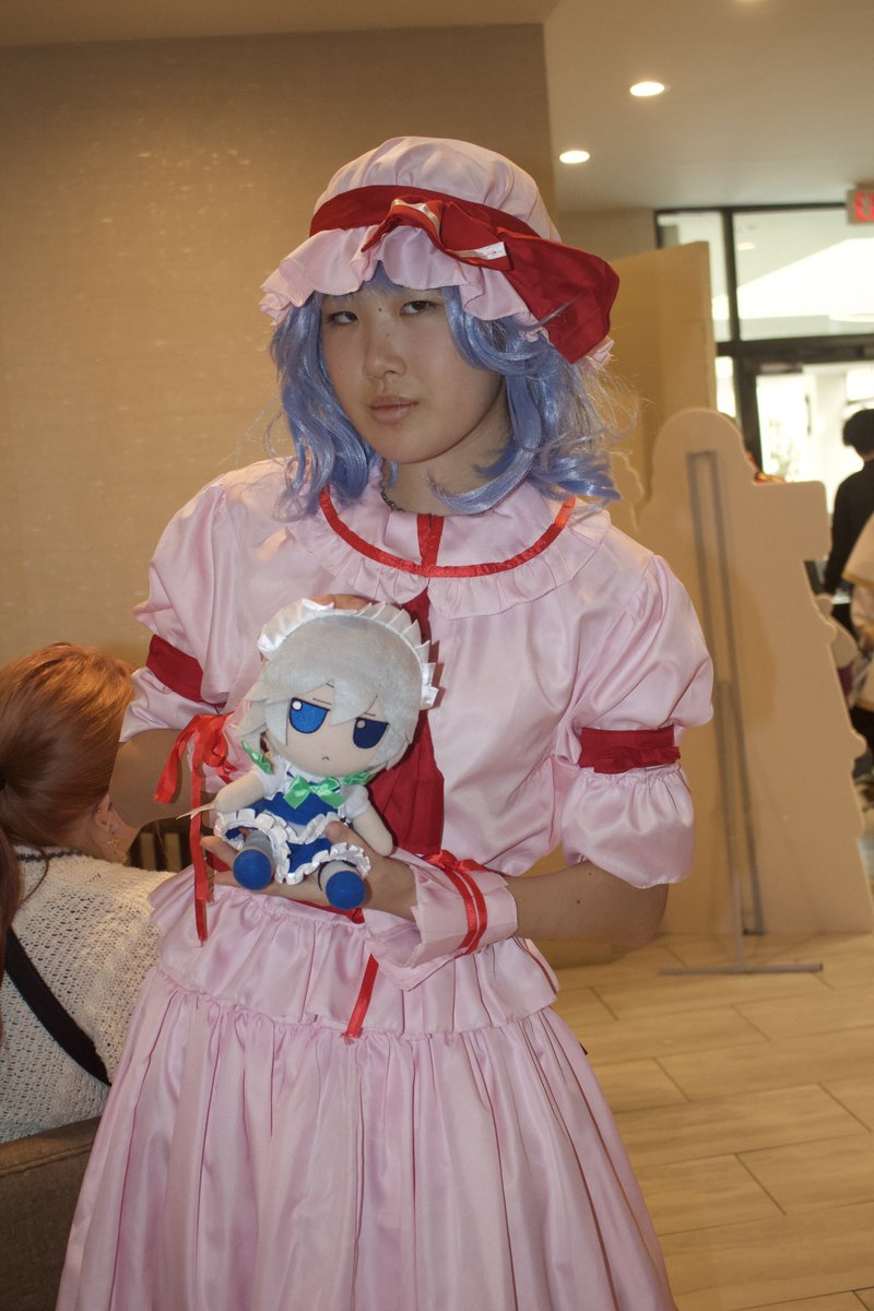 VictorTB27's tweet image. Day 2 of the con in the books so many great panels and people to hang with. Here are some highlight photos. Met Another 2hu Cosplayer, they and @Megami33 held my fumo. More pics and fumos on the butterfly app.