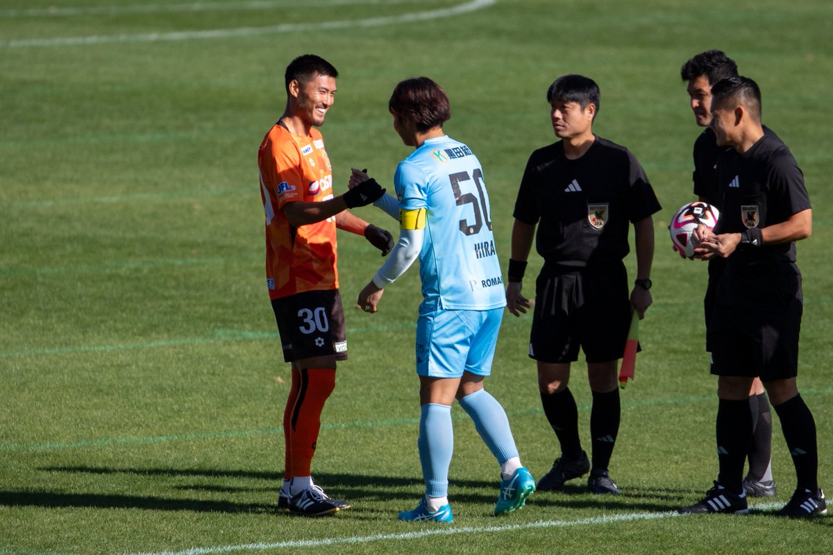 平尾壮 選手 サイン入りスパイク