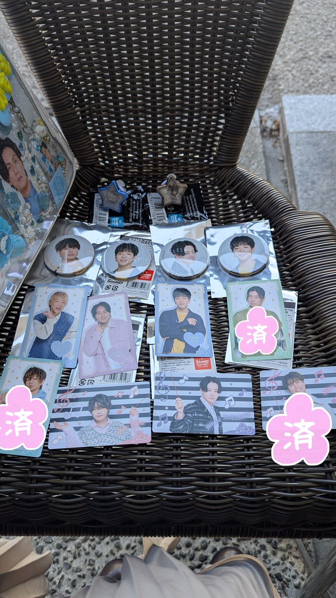 ztzt_another's tweet photo. サンリオ  ライブ Hello Kitty 50th Anniversary Presents My Bestie Dream Stage with Sanrio characters 

【譲】画像のもの
【求】加藤和樹
　　　（又は定価）

���場付近におります。17:30に入場しようと思っているので、それまで。よろしくお願いします。 https://t.co/cLzCCTYxDj