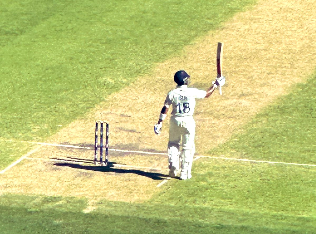 ramjai09's tweet photo. 👑 King Kohli does it again! 🏏🌟 With a stellar 50 runs, he's set the pitch ablaze! 🔥🎉 Celebrate the cricket legend's brilliance and follow for more thrilling moments. 🙌 #KingKohli #INDvsAUS #CricketLegend #HalfCenturyHero 🏆✨ https://t.co/UYWZ3DsmLb