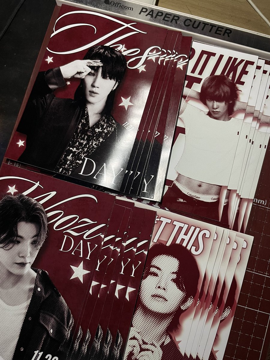 #PRINTSBY9TEEN   

4R postcards ; uncoated 

- dm us to inquire   

t. kpop ppop concert event ph wts lf hand banner prints printing services service