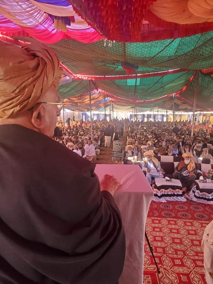 MKAchakzaiPKMAP's tweet photo. پشتونخوا ملی عوامی پارٹی کے چیئرمین محمود خان اچکزئی پشتونخوامیپ کی جانب سے بلائے گئے ژوب ڈویژن کے جرگے سے خطاب کر رہے ہے۔ https://t.co/1i0aXqcbKL