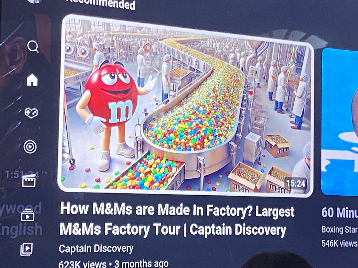 mico_enario's tweet image. Working must be intimidating with a  Giant m&amp;amp;m watching you work #mnms