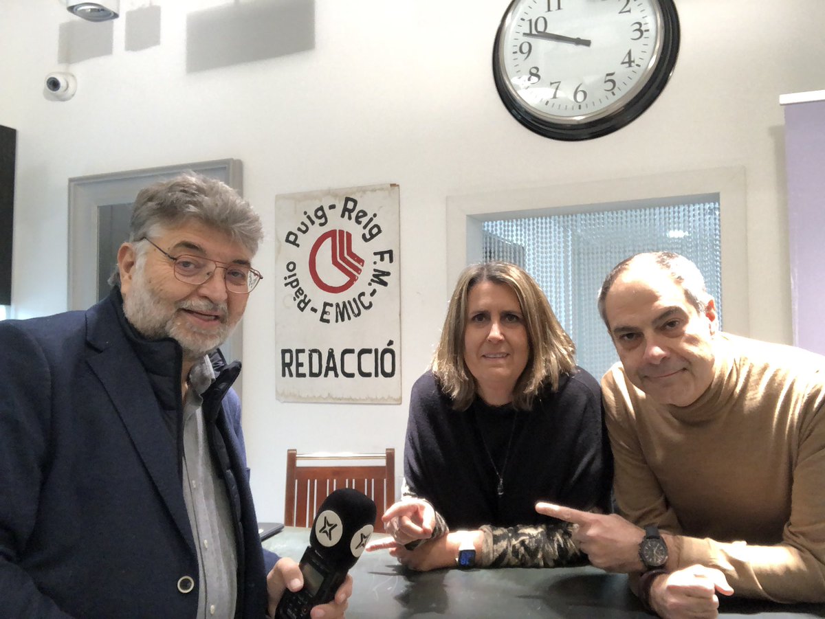 JosepGenesca's tweet photo. Com era d'esperar el gran Toni Clapes i la Marta Romagosa,van parlar de vida als mitjans, experiencies viscudes,professionals i particulars, que ens van fer entendre i disfrutar de la 3era jornada del Forum10 d'aquest anys que va omplir la Sala. Gracies a tots per fer-ho possible https://t.co/CbV4YfLAa4