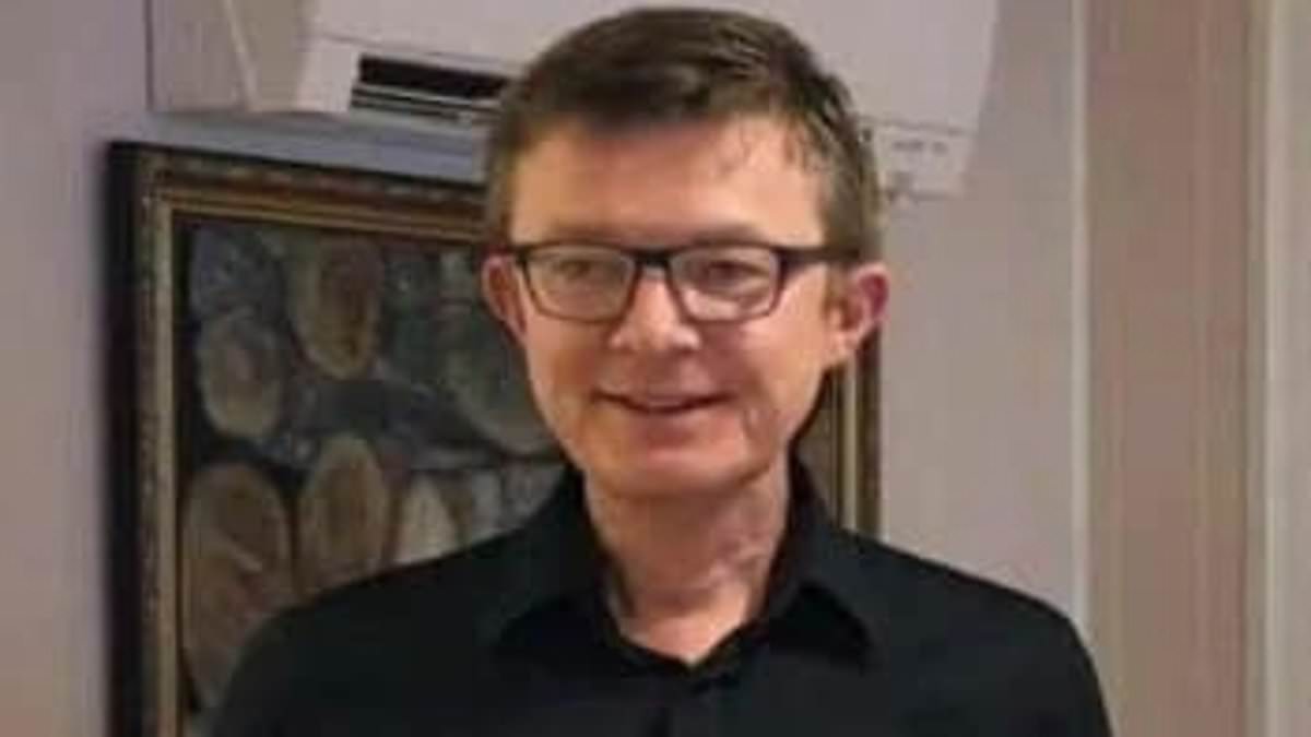 Gynaecologist 'raped 87 patients and secretly recorded 'examinations' over 20 years that saw him insert unnecessary objects into women and caused so much pain one victim thought she would die' trib.al/mcbenOr