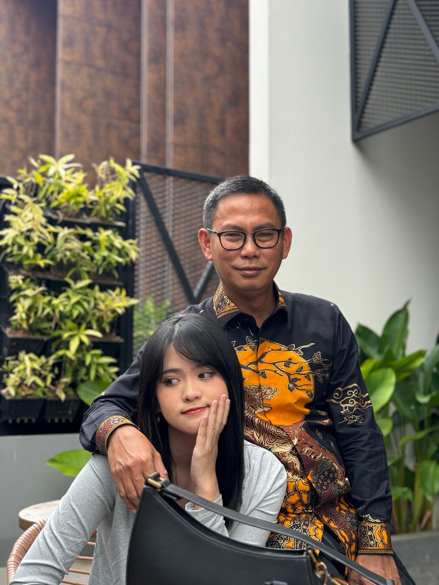 AndyPantjoro's tweet photo. Sekian purnama , foto bareng kembaran lagi 😍😍😍😍 https://t.co/dhd4PgQmPn