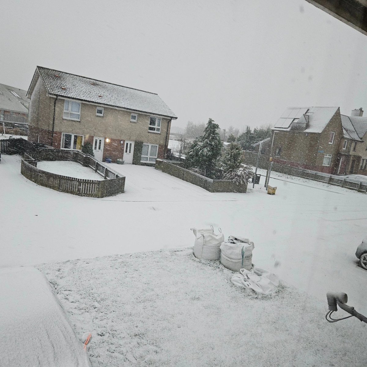 _DJ_Mac_'s tweet photo. Sooooo woke up to this lol 😆 @stvweatherwatch @SeanBattyTV breich, west calder https://t.co/jVxPejZw8K