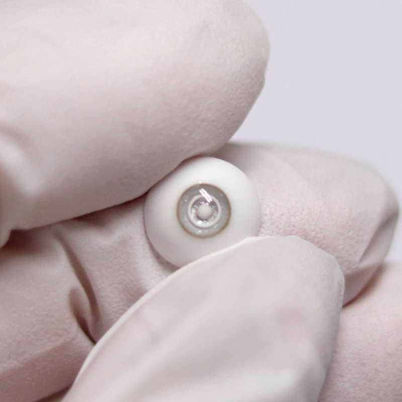 order-made 🖤 10mm 네로우 
* 코팅이전 사진 / 표면에 안구고정용 접착제 묻은 안구는 깨끗하게 지워내고 코팅 예정입니다. 😂