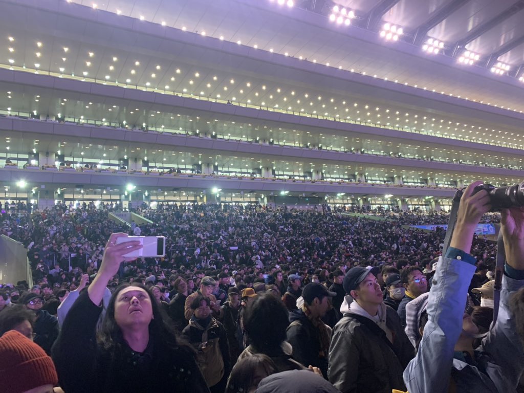 yanapp22's tweet photo. レース終わってます。普通のレースより人多いやんけ https://t.co/03h2Cuu8a8