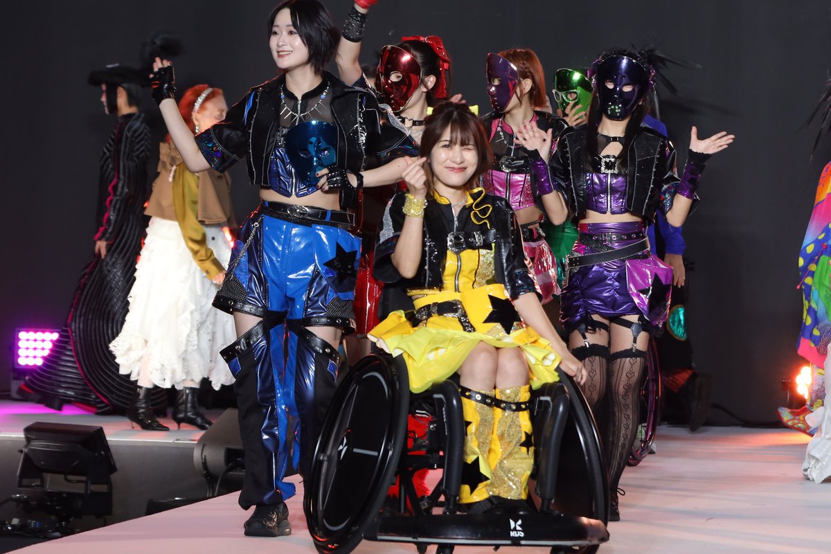 entameclipnews's tweet photo. 仮面女子が魅せた!『TOKYO FASHION CROSSING 2024』で輝く多様性と自己表現
🖇記事と写真はこちら🍀
https://t.co/gflP32ihDI
📸 リンク先に画像 ✨41枚✨ 掲載💥
#仮面女子 #TOKYOFASHIONCROSSING #TFC2024 #ニュース #ライブレポ📷 https://t.co/zUkdfberYO