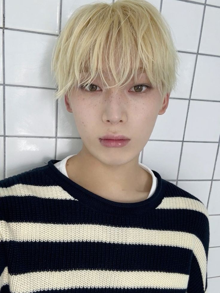 Hello ENGELS! I really love my blonde hair, it looks so good on me don't you think so?
#GEGE #ENHAVEN