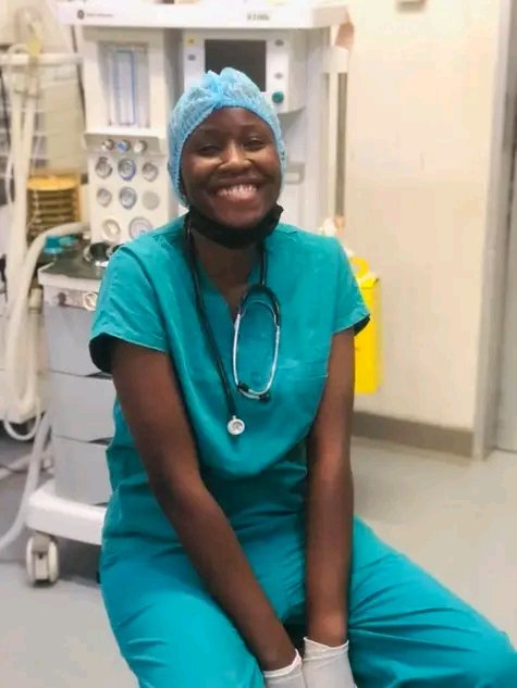 AssetForensics's tweet photo. Puleng molete was a security guard at G4S and she is now a qualified doctor

Congratulations liema ZINTLE X SASMA mama winnie Ethiopians deputy president chipepeza rhulani Redbull  musa khawula Zimbabwe Islamabad #CarlingCup #TsatsiiMadiba #Springboks Khosi #OnceAlways CAFCL https://t.co/i4WXKShB36