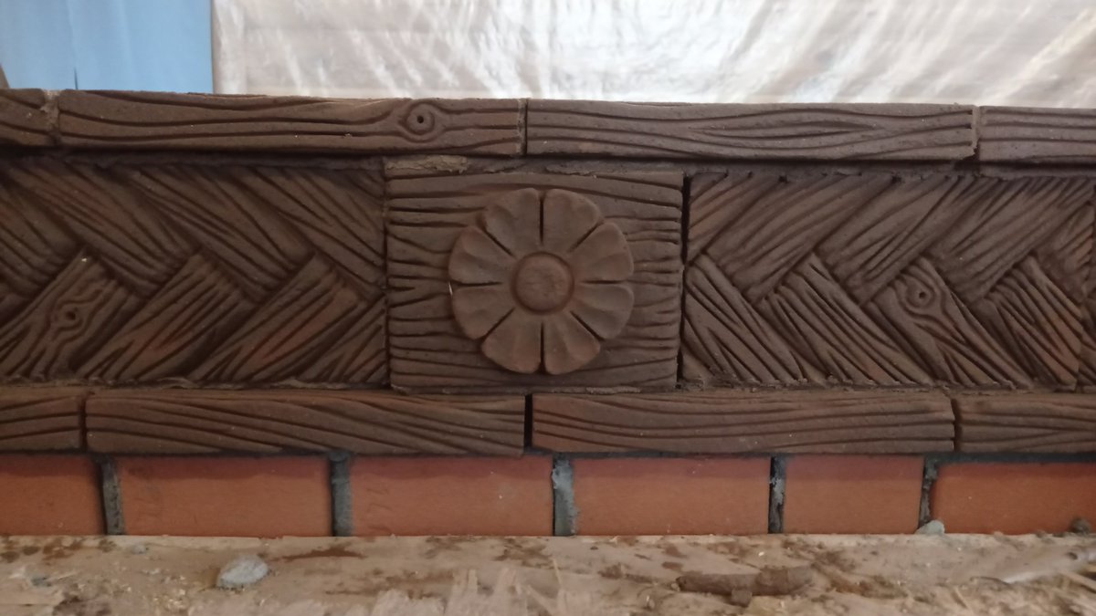 SRG_34's tweet photo. And now I'm sharpening bricks in the Moscow region. In a small village. The Hermitage liked the flowers of the Roman Empire. https://t.co/3tMsJSa749