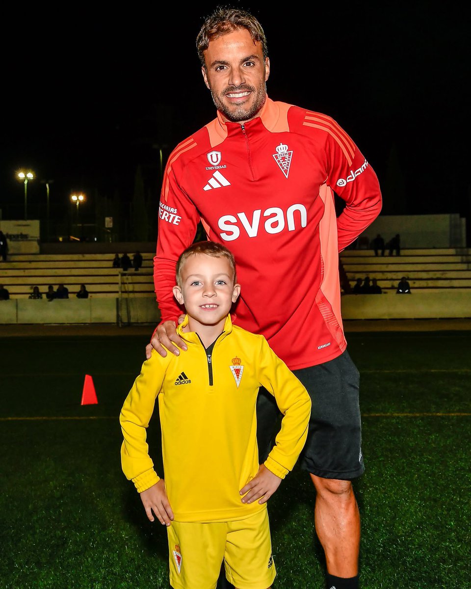 samu7jimenz's tweet photo. Mi capitán 💪🏻❤️🤍🥰 @PLeonSanchez https://t.co/659UuxSVRZ