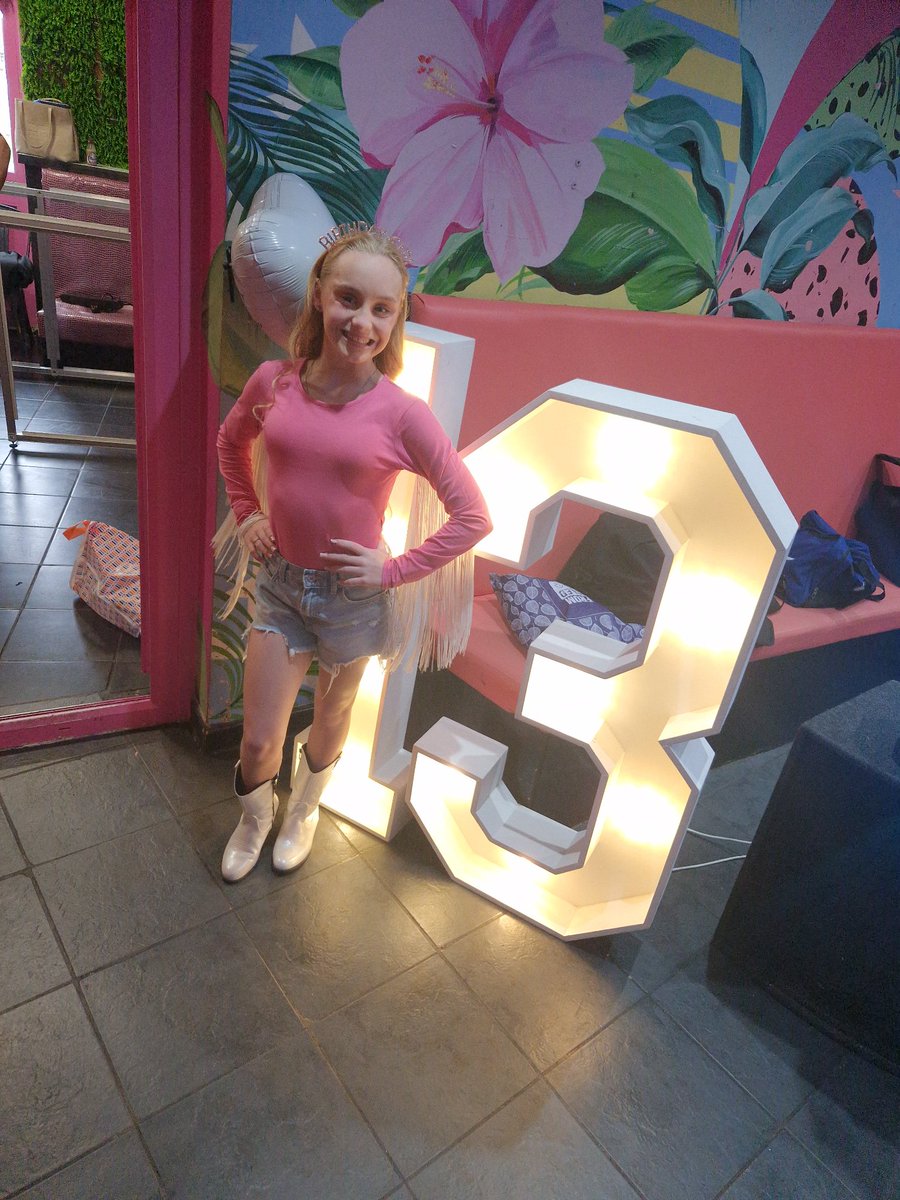 Happy 13th Birthday Gorgeous girl. Let's party 🥳🎉🎈😘❤️ #Niece #13