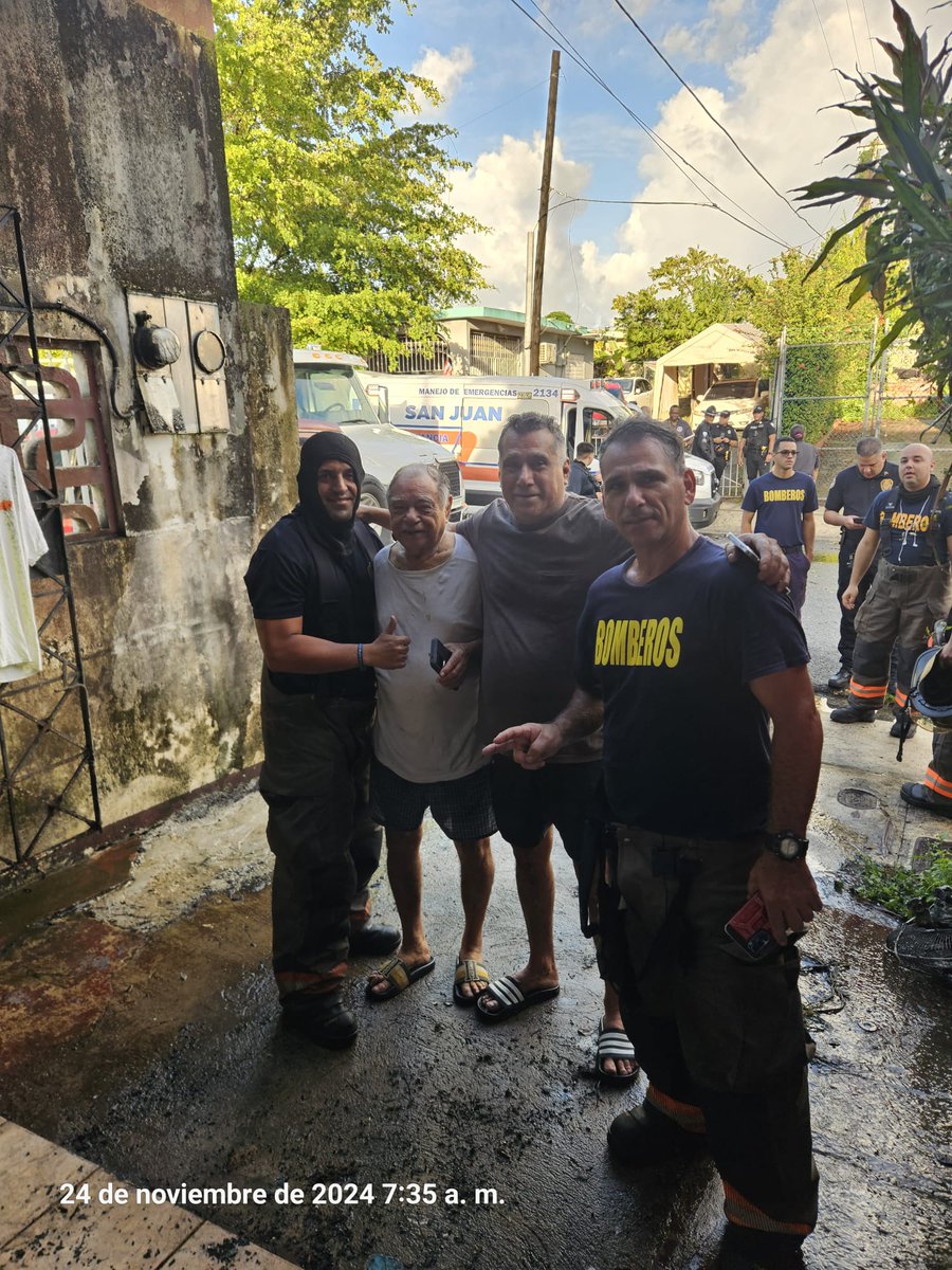Lucitadoce's tweet image. 6:45 am Bomberos de Pto Nuevo apagan Fuego de Residencia en las Lomas y rescatan a Padre e hijo y su mascota
@Bomberos_de_PR @noticel @PRPDNoticias @DSPnoticias @jayfonsecapr @lafortalezadepr @RepJenniffer @Jenniffer @GovPierluisi