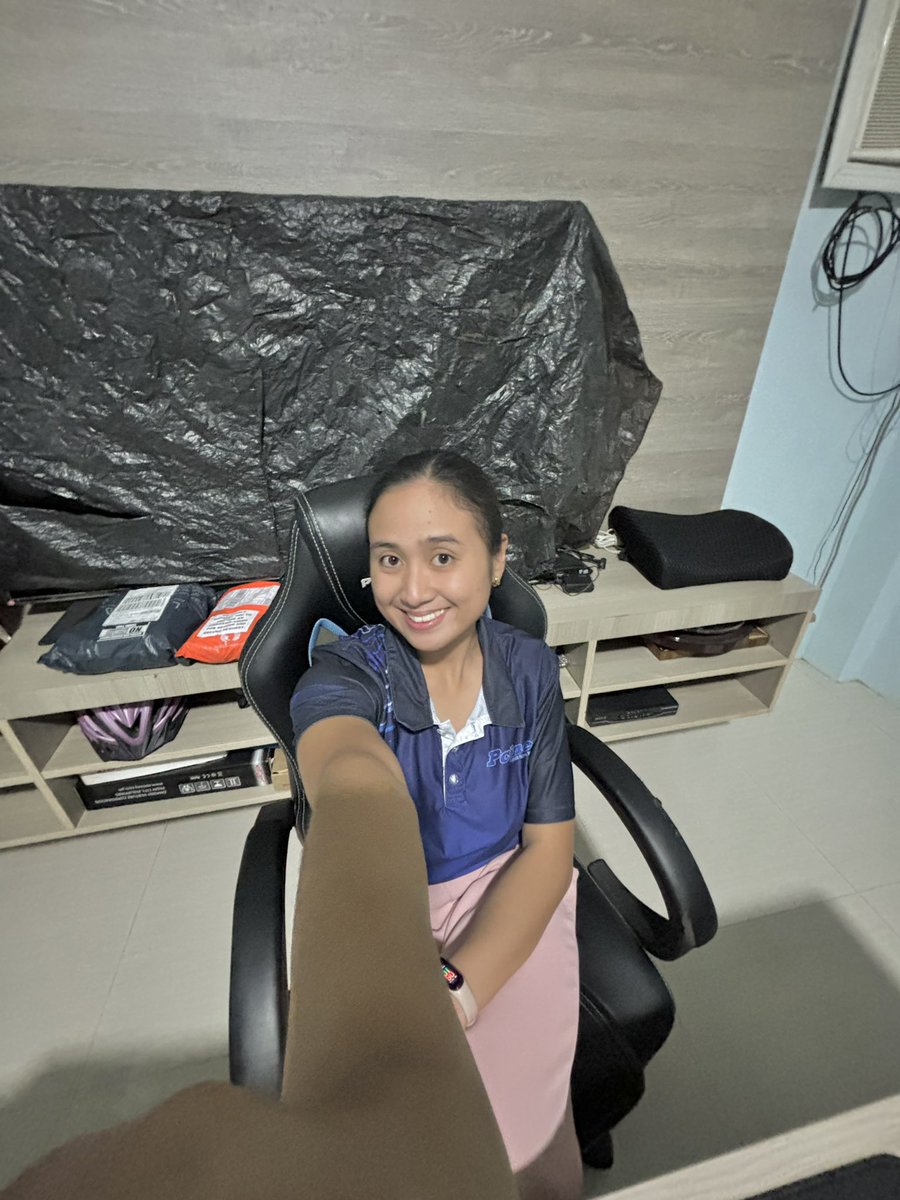 _immara's tweet photo. Sorry precious jem pahiram muna ng office mo. 🤣 https://t.co/cGDF0Xzk6i