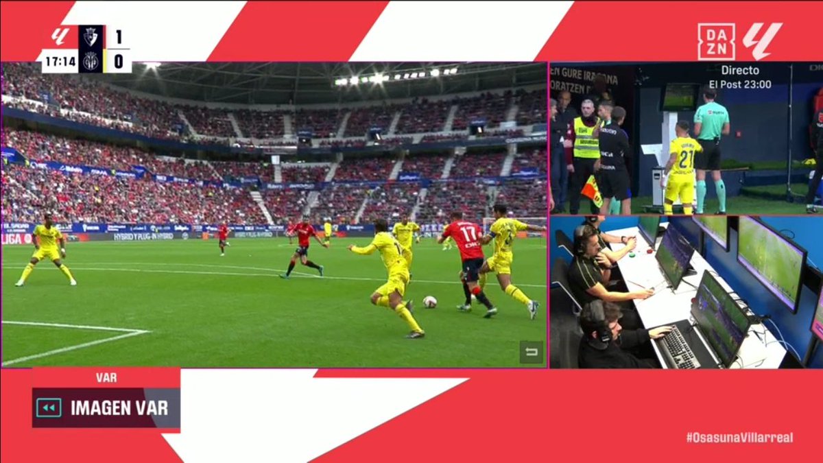 ArchivoVAR's tweet photo. 🖥️💥 El VAR quiso su minuto de gloria en el Osasuna - Villarreal.

👉🏻 Albiol toca de forma leve a Budimir dentro del área y el delantero croata se deja caer.

❌ NO ES ACCIÓN DE VAR.

▪️ Resulta incomprensible que Del Cerro Grande, en el VAR, decida meterse en una acción gris. https://t.co/W4pKrQVu3X