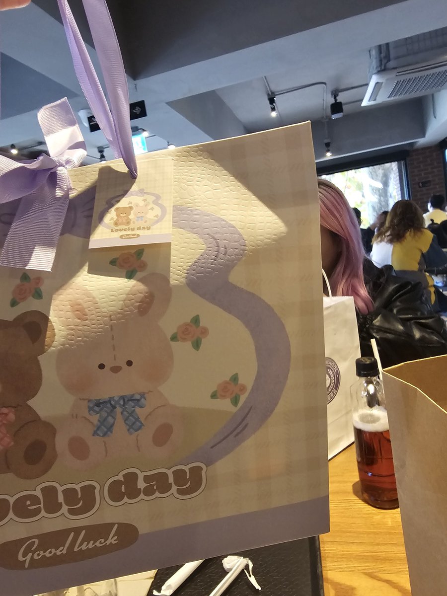 그녀가 우릴위해 일본을 옮겨왔다🩷 
사랑가득한 그녀야 알라뷰 @핑크머리