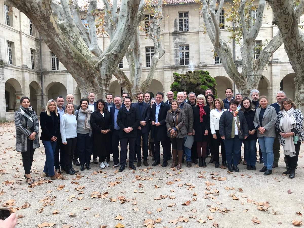 ParodiClemence's tweet photo. 🛑 Un week-end studieux à Avignon avec vos élus @rn_paca , AURA et Occitanie s’achève dans la bonne humeur.
Merci à #IFOREL pour ses brillantes interventions ! https://t.co/osciWxPF8w