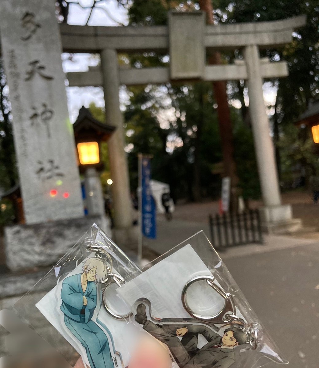 namiwo29's tweet photo. ゲゲゲ忌。
布多天神社にて不思議な写真が撮れました…ゲゲ郎の頭上にさくらんぼ🍒？
#ゲゲゲ忌2024 #ゲゲゲの謎 https://t.co/zgoFi8L493