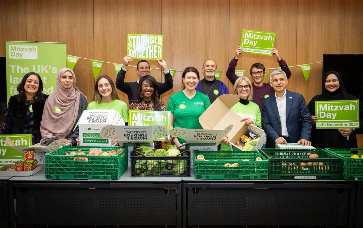 Sadiq Khan tweet media