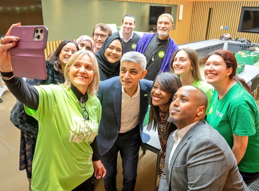 Sadiq Khan tweet media