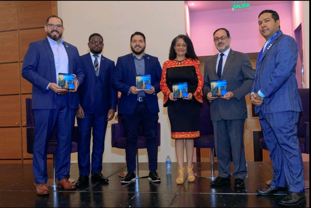 El viernes pasado participé en el #ISACAFullDay Panamá en el panel “Perspectivas y Desafíos Frente al Cibercrimen”. Hablamos sobre el impacto en las víctimas, retos regulatorios y la cooperación internacional. ¡Gracias a <a href="/ISACAPanama/">ISACA Panamá</a> y a <a href="/MiguelSaavedra/">MiguelSaavedra</a> por esta gran experiencia!