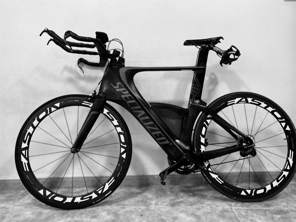 SPECIALISED  Tt Shiv Pro Race 2015 
Size 56
Feul Carbon

Group Shimano 105 11 speed and 2 speed

Wheels type Easton Ec90 Aero Carbon
pedal type look
seat carbon
Shimano 105 Group
2 *11
Praxis Works Crankset carbon 
  52/36 w/BB30
 واتس
00966574453499

السعر: 10000 
قابل للتفاوض