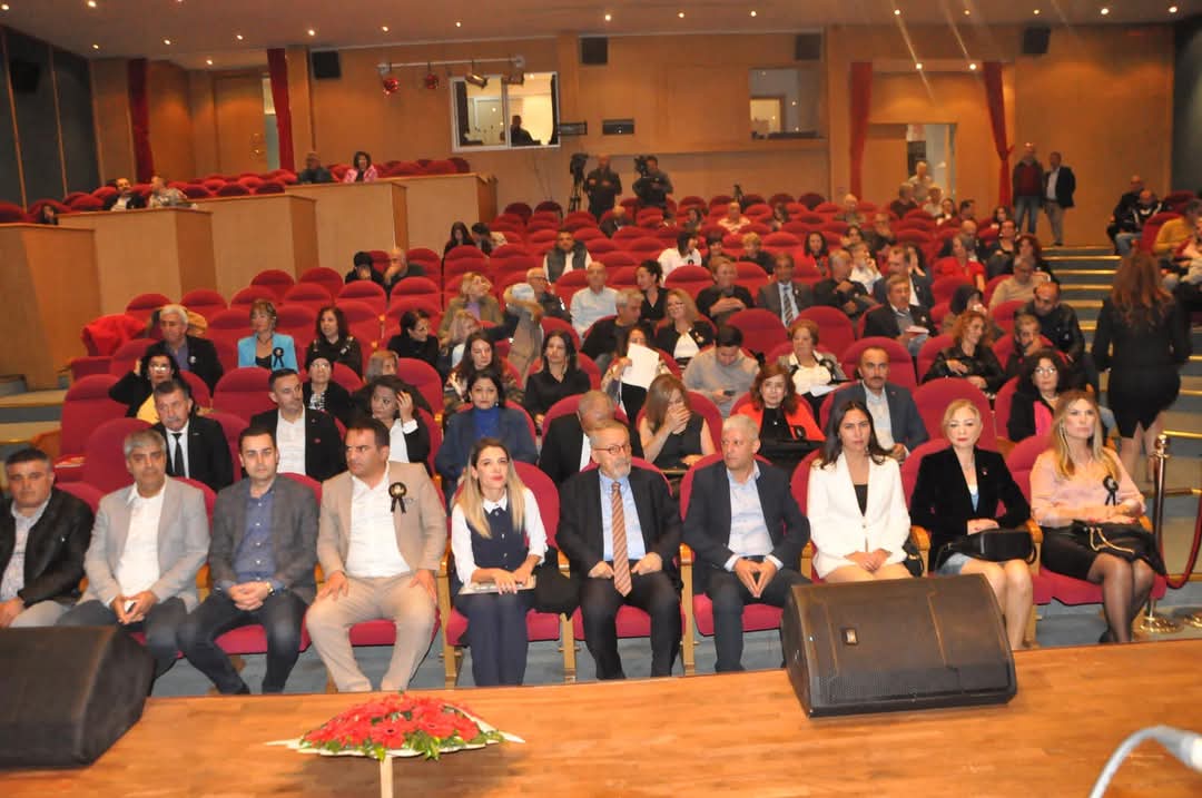 Öğretmenler günü kapsaminda,
Eğitim-İş Antalya Şubeleri ve Antalya Büyükşehir Belediyesi tarafından İstanbul Teknik Üniversitesi Öğretim Üyesi, yer bilimci Prof. Dr. Naci Görür'e verilen ve 17. Düzenlenen "Başöğretmen Atatürk Onur Ödülü" Törenine Tüm Yerel-Sen Antalya Şube