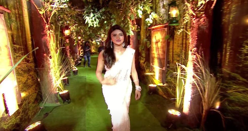 Pushpa 2 Kissik Song Becomes India's Most Viewed Lyrical Track, Allu Arjun & Sreeleela Stunning Performance in Viral Song