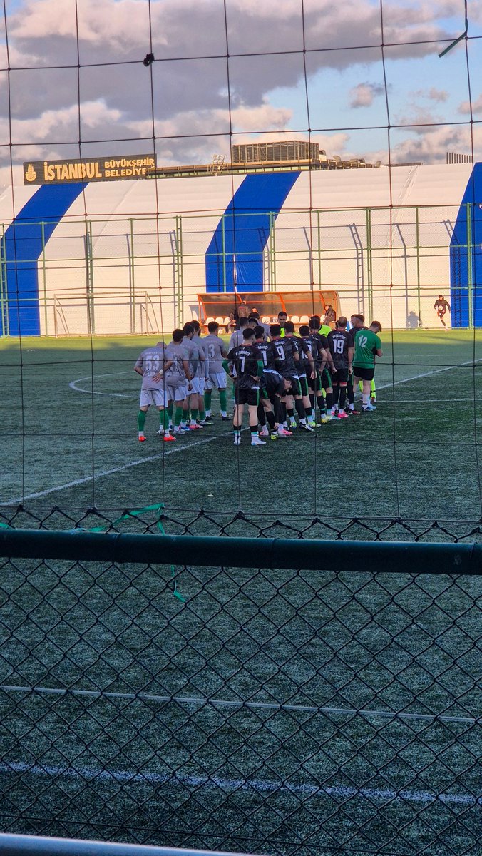 raingini's tweet photo. #bakirkoyspor 'a #pasabahce karşısında başarılar 🤘 https://t.co/5ylV7vcfXB