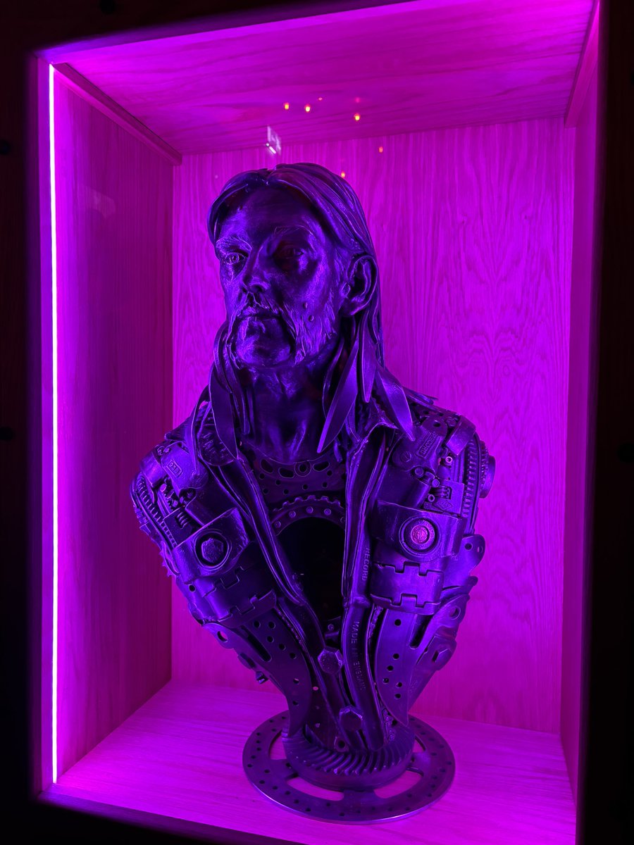 This weekend 🤘🤘<a href="/MassiveWagons/">Massive Wagons</a> <a href="/Rock_City_Notts/">ROCK CITY</a> Friday night. <a href="/SpikeQuireboys/">The Quireboys Spike Official</a> Saturday night. <a href="/markevans636/">mark</a> <a href="/goodywfc/">Steve Goodman</a> 🤘🤘🤘