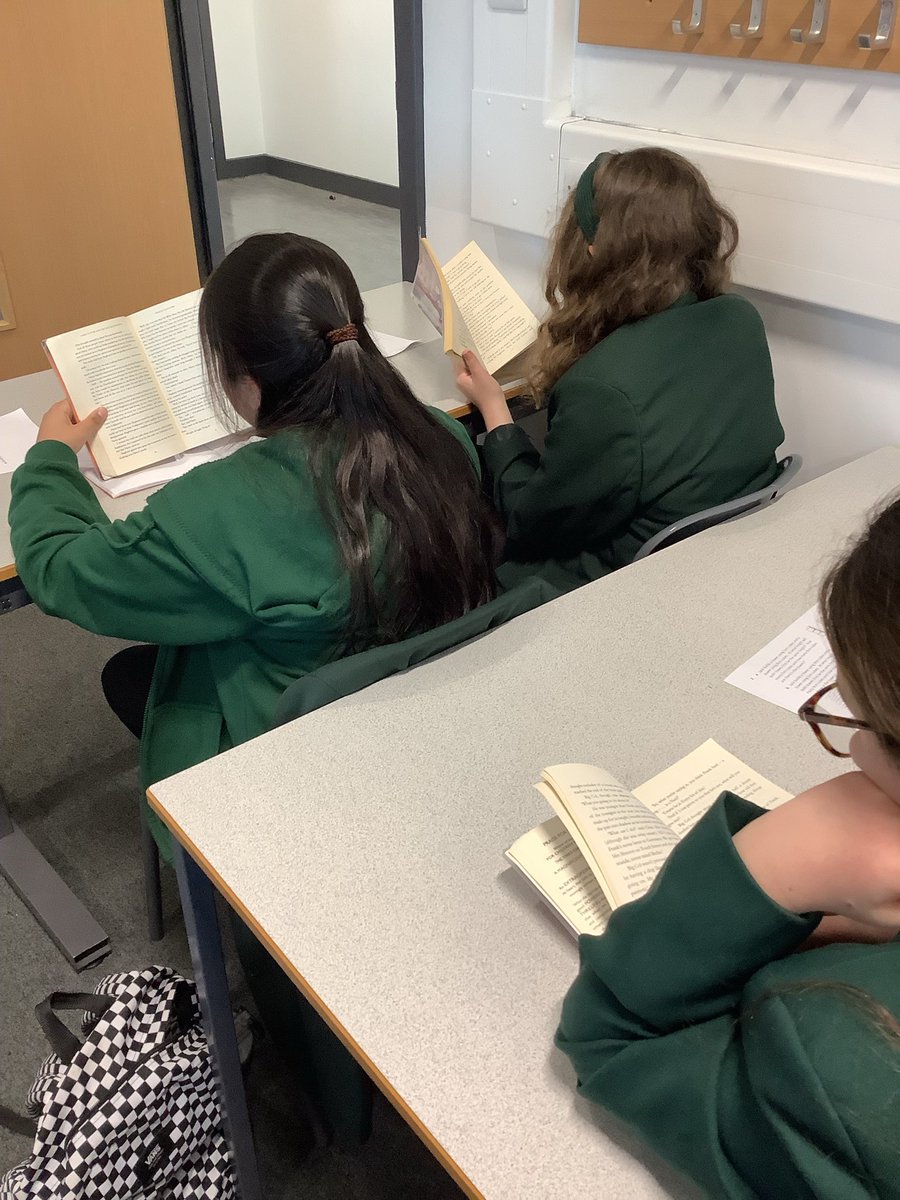 Mrs Beer (@cbeerclasswork) on Twitter photo What a great end to #bookweekscotland with <a href="/StMungos_Eng/">StMungosEnglishDept</a> <a href="/StMungosFalkirk/">St Mungo's HS</a> our amazing #StMungosLiteracy encouraged everyone to end the day with our Drop Everything And Read period What a great end to #bookweekscotland with <a href="/StMungos_Eng/">StMungosEnglishDept</a> <a href="/StMungosFalkirk/">St Mungo's HS</a> our amazing #StMungosLiteracy encouraged everyone to end the day with our Drop Everything And Read period