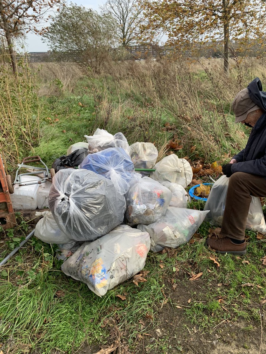 Thanks so much to all our litter pickers today, on a blustery day we collected a fair amount of rubbish. We pick on the last Sunday of every month, equipment provided. #volunteering #litterpick #woolwichcommon