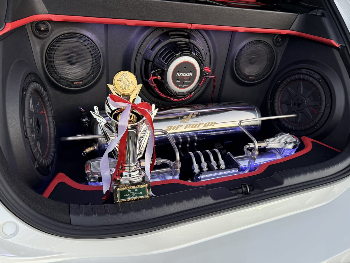 ZWE213COROLLA_s's tweet image. 2024/11/24(日)
「逹祭 CHAPTER.4」
結果は…初参加にして
lBEAUTIFUL賞頂きました〜♪
頂きました♪
主催者様およびスタッフ運営の方々、会場の皆様一日お疲れ様でした！

楽しかった〜♪♪♪

#逹祭 
#Bdash
#カローラスポーツ