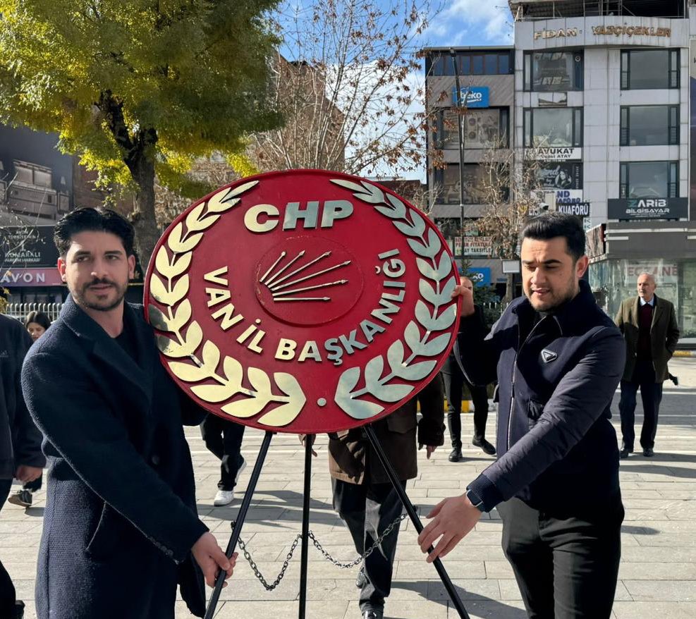 CHPVAN_'s tweet photo. Başöğretmenimiz Mustafa Kemal ATATÜRK başta olmak üzere tüm öğretmenlerimizin Öğretmenler Günü Kutlu Olsun.

#24kasimogretmenlergunu https://t.co/GETD2hCkkp