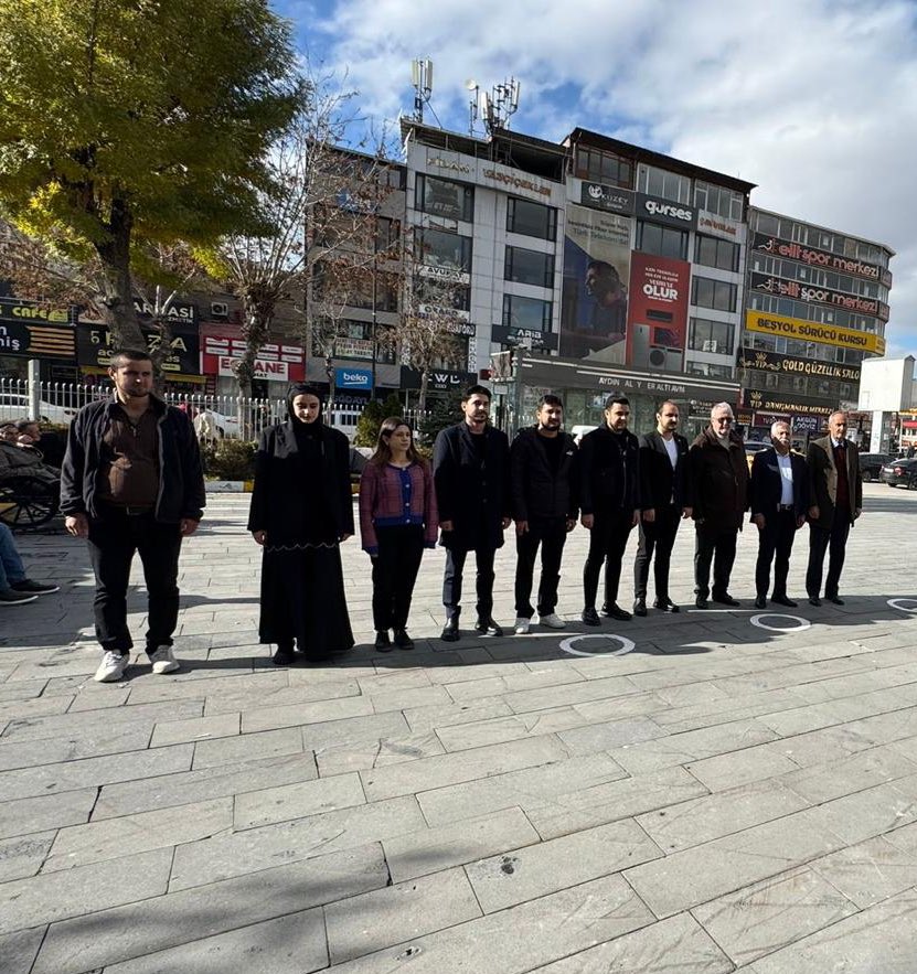 CHPVAN_'s tweet photo. Başöğretmenimiz Mustafa Kemal ATATÜRK başta olmak üzere tüm öğretmenlerimizin Öğretmenler Günü Kutlu Olsun.

#24kasimogretmenlergunu https://t.co/GETD2hCkkp