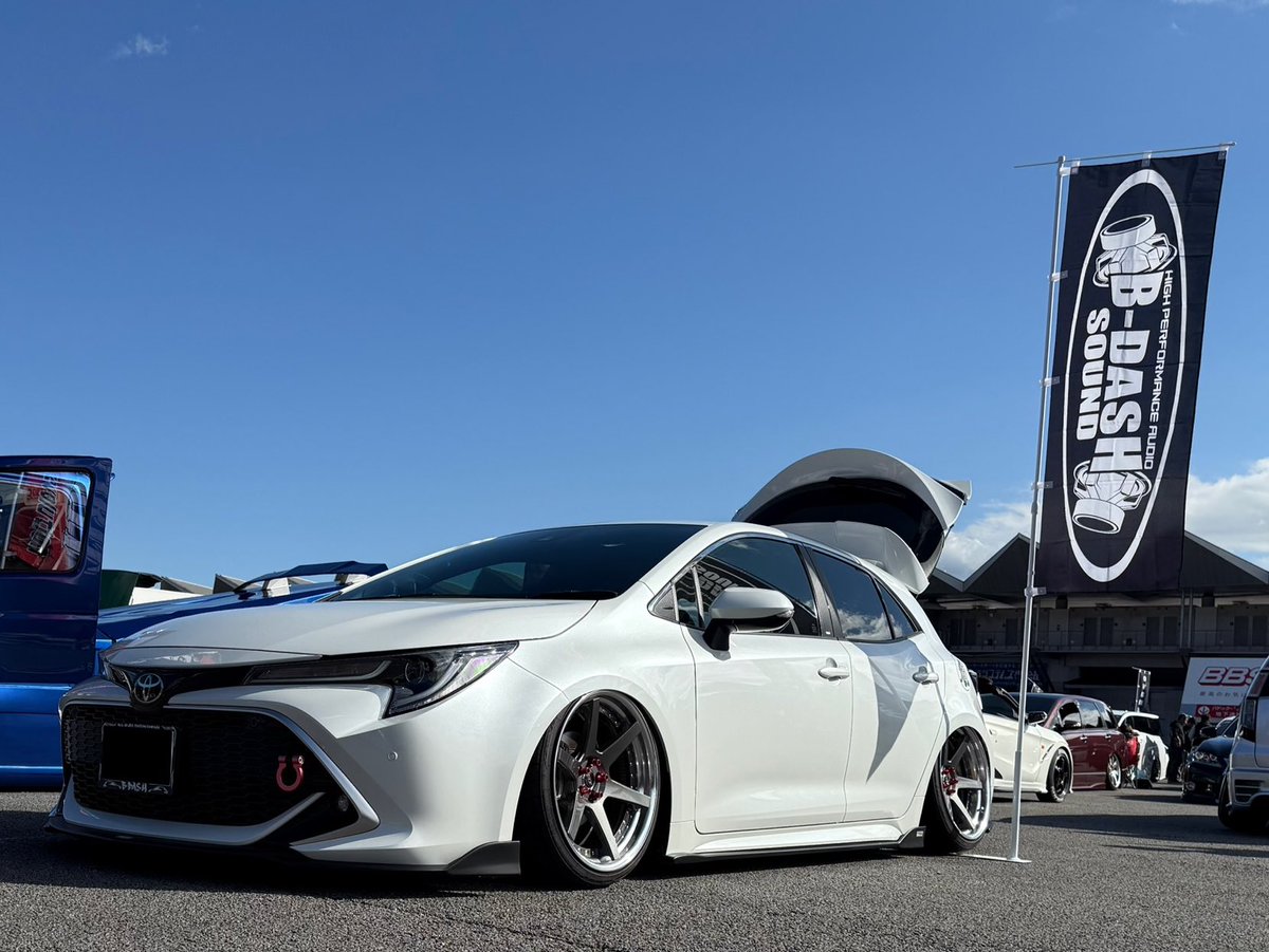 ZWE213COROLLA_s's tweet image. 2024/11/24(日)
「逹祭 CHAPTER.4」
結果は…初参加にして
lBEAUTIFUL賞頂きました〜♪
頂きました♪
主催者様およびスタッフ運営の方々、会場の皆様一日お疲れ様でした！

楽しかった〜♪♪♪

#逹祭 
#Bdash
#カローラスポーツ